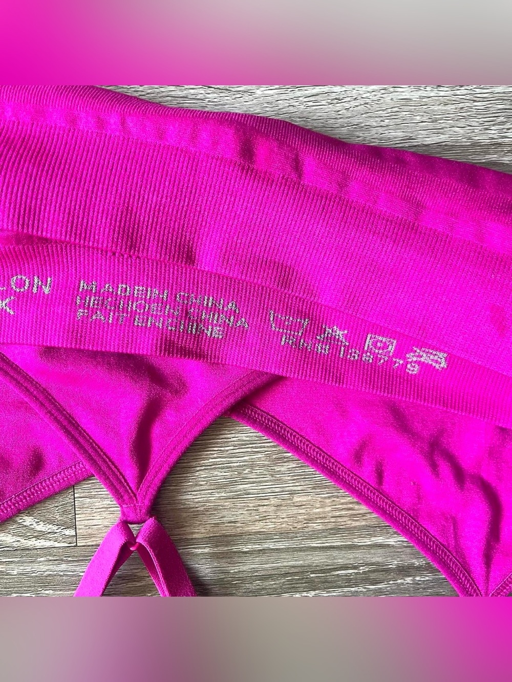 Hot pink / magenta racerback bralette / sportsbra / bra crop top - Picture 8 of 8
